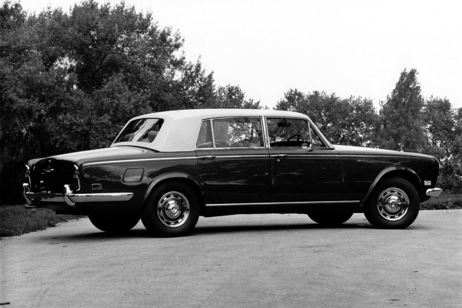  Rolls-Royce Silver Shadow LWB 1969 года  (фото 5 из 5)